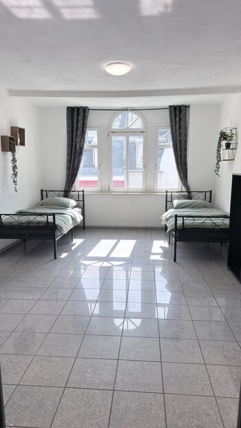 Großzügige Unterkunft im Zentrum von Hof Bild 1