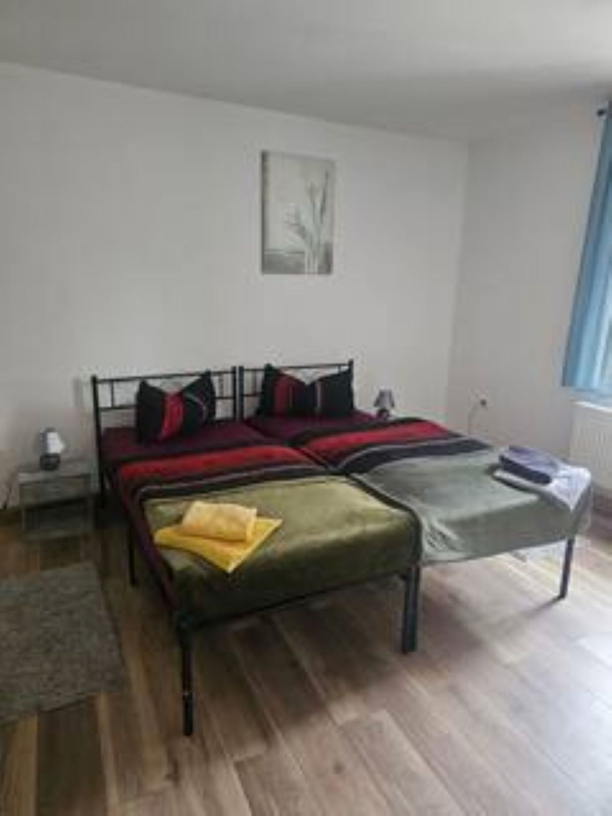 Schlafzimmer 1