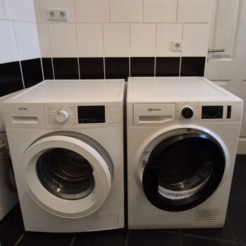 Waschmaschine + Trockner Wohnung 1