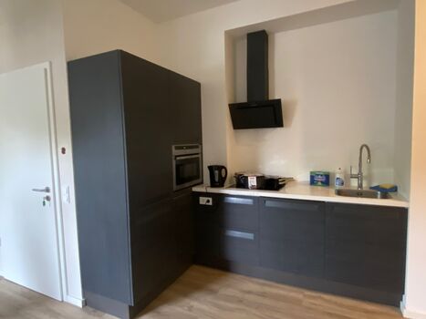 Apartment (R)