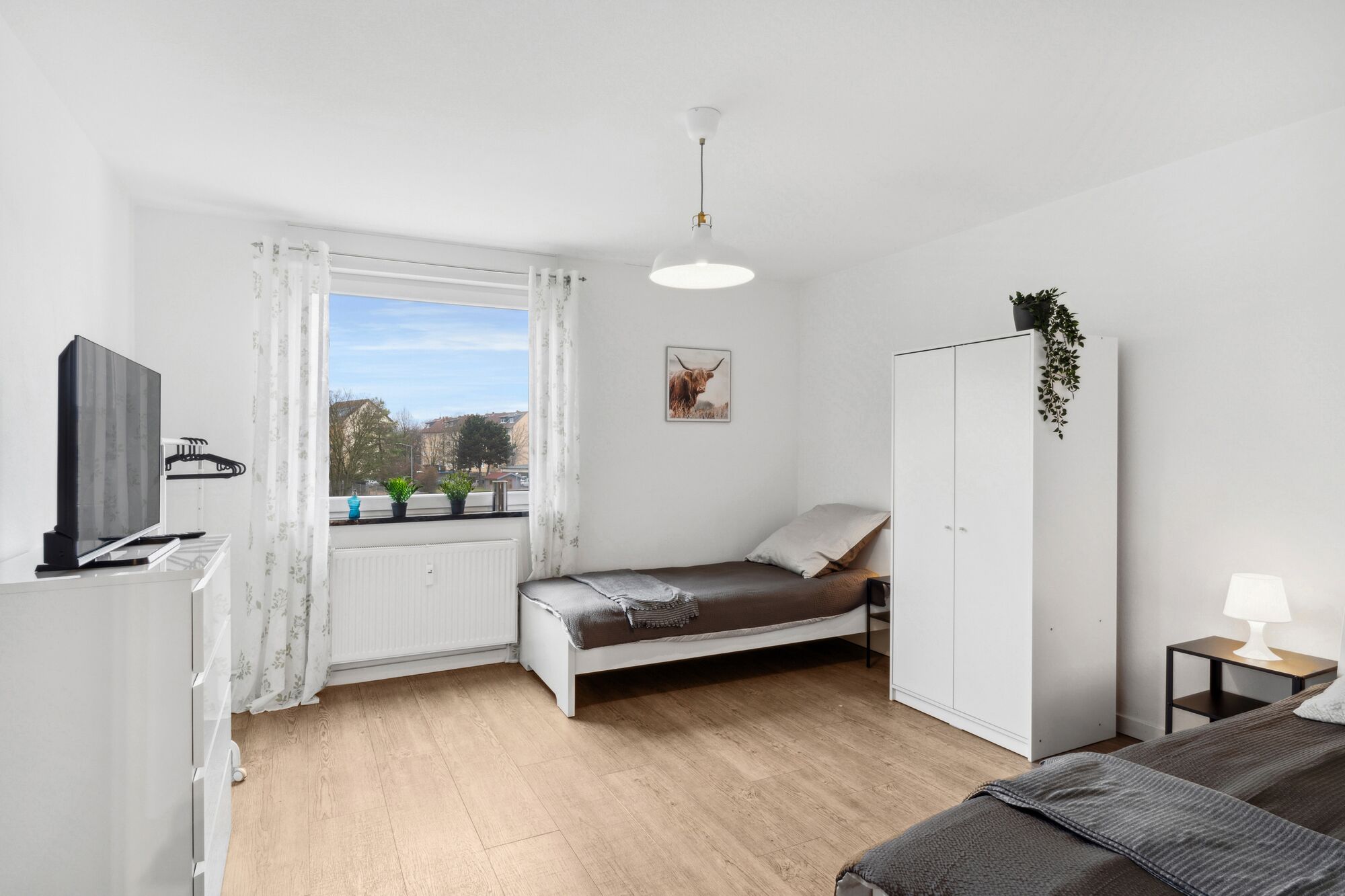 Schlafzimmer 2 (AZ04)