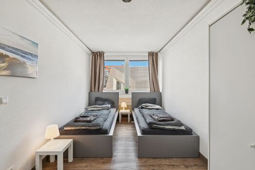 Schlafzimmer 3 (AZ07)