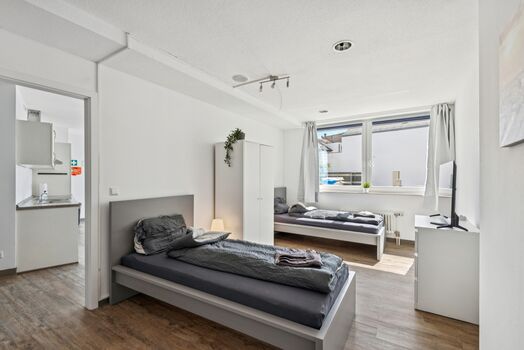 Schlafzimmer 1 (AZ07)