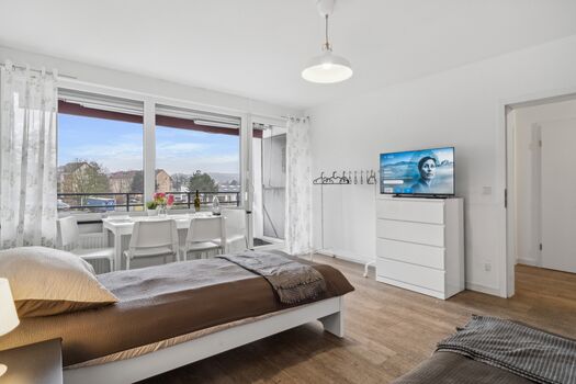 Schlafzimmer 1 (AZ04)