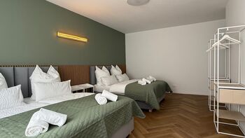 Große Innenstadt Wohnung im Zentrum von Kiel für Gruppen Bild 1