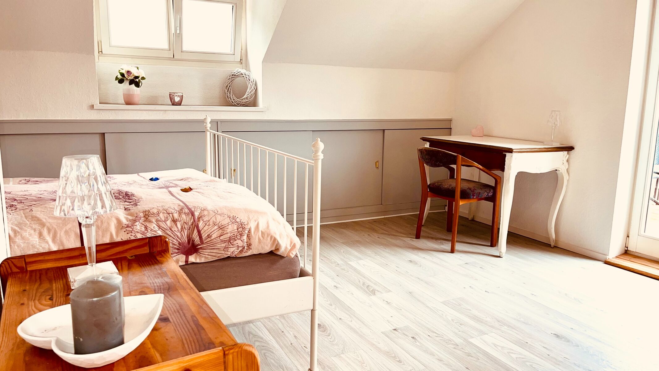 Schlafzimmer 1