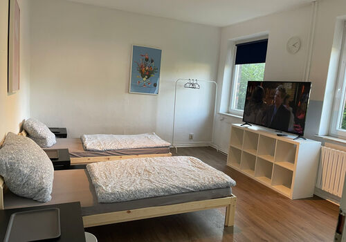 2-Bett-Zimmer mit TV