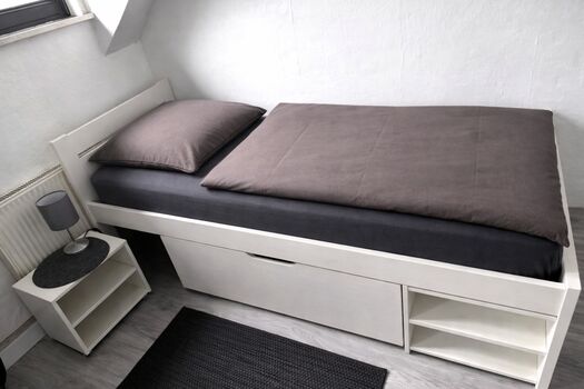 Schlafzimmer 2