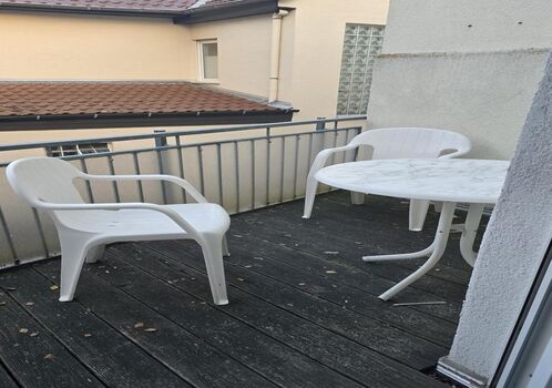 Voll ausgestattete Wohnung in verkehrsgünstiger Lage für 5 Bild 4