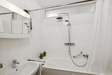 OARA - Multiple Apartments (1-13 Guests) - WIFI - TV - free Parking Bild 15