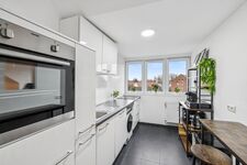 OARA - Multiple Apartments (1-13 Guests) - WIFI - TV - free Parking Bild 11