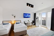 OARA - Multiple Apartments (1-13 Guests) - WIFI - TV - free Parking Bild 8