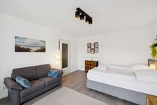 OARA - Multiple Apartments (1-13 Guests) - WIFI - TV - free Parking Bild 13