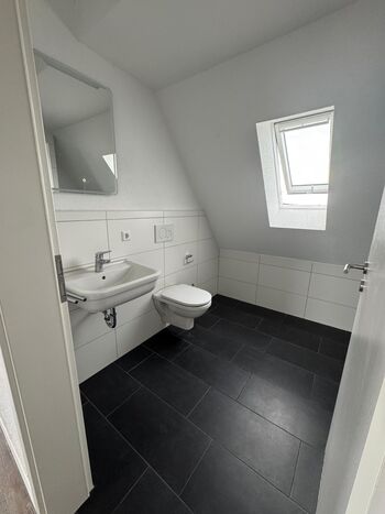 Zentrale aber ruhige Lage mit schönem Ausblick Bild 6