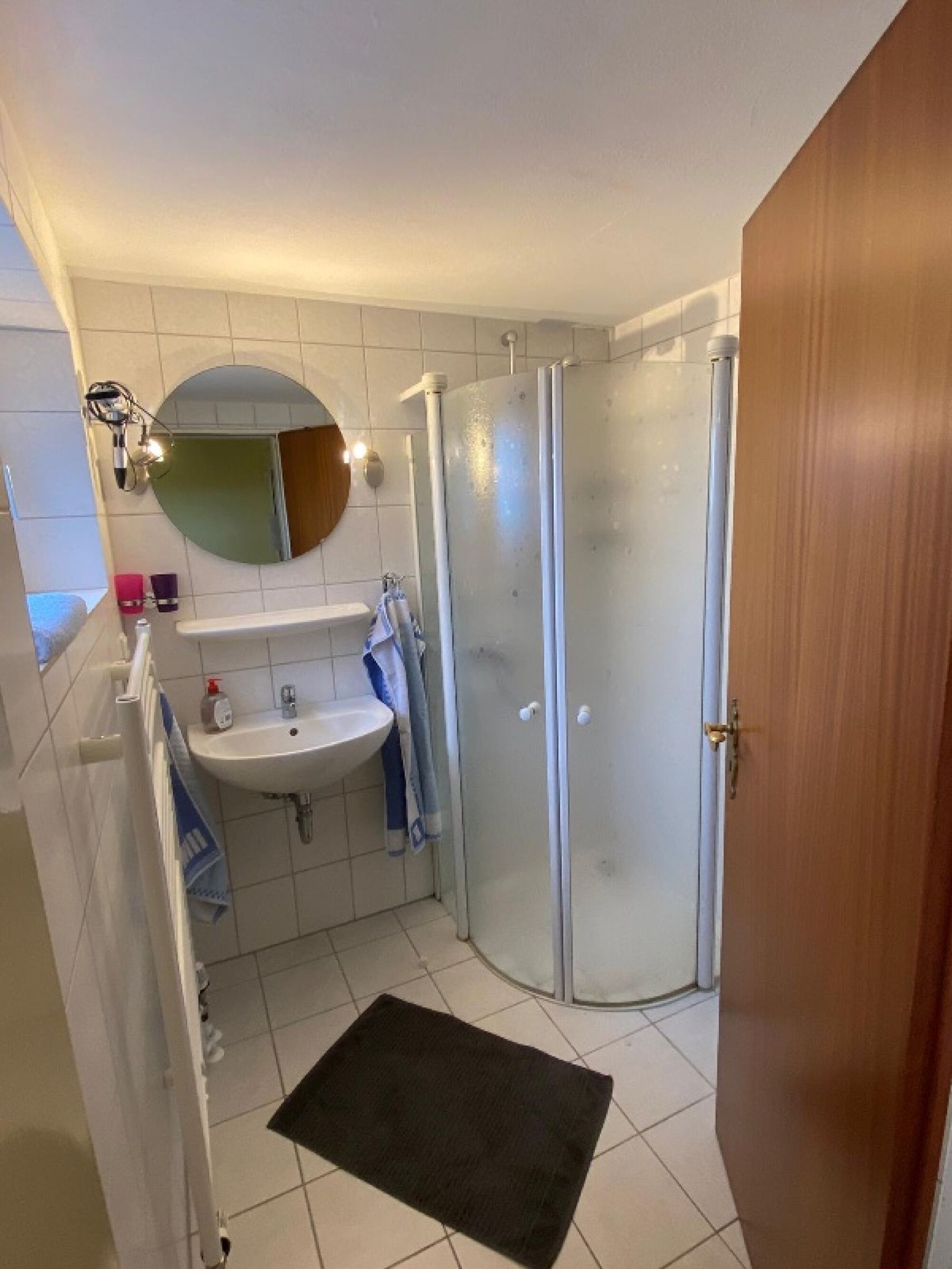 Bad mit ebenerdiger Dusche