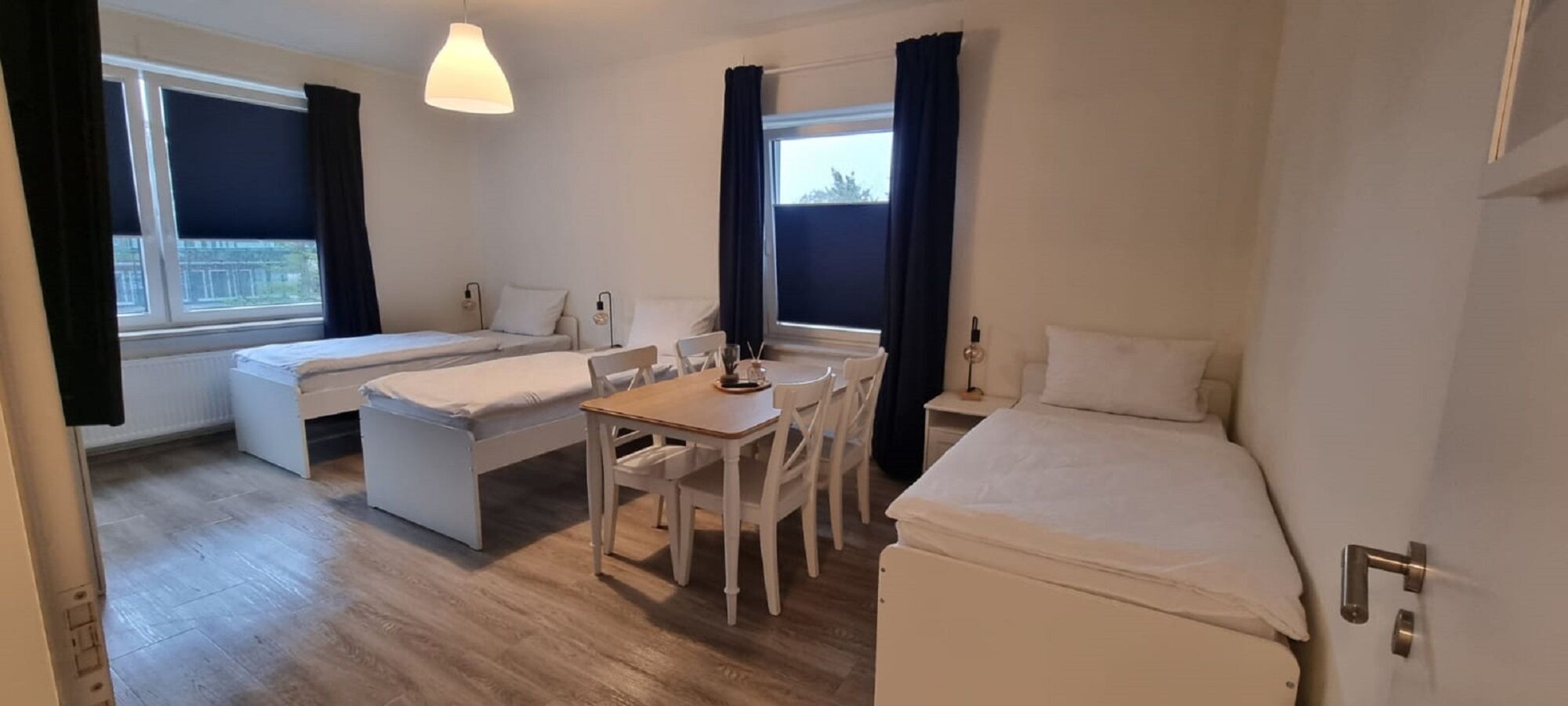 Dreibettzimmer Blau