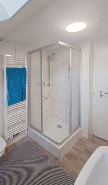 Dusche OG 2