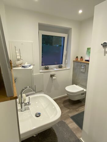 Wohnung schön, praktisch, zentral Bild 1