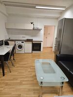 2- Zimmer WHG - Stadtnah Bild 2