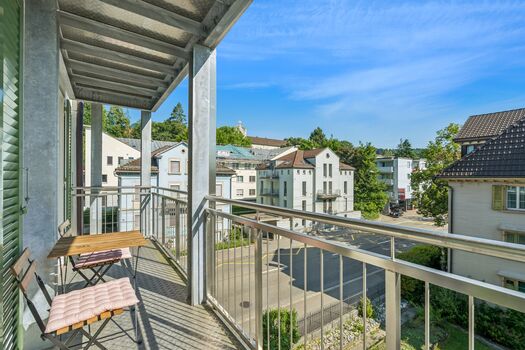 jede Wohnung hat einen eigenen Balkon