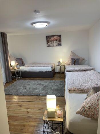Haus mit Einzelbetten, WIFI, Küche und Parkplatz Bild 2