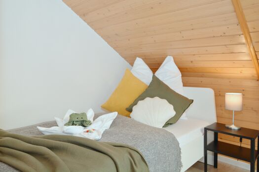 BA03 - Schlafzimmer mit 2 Betten