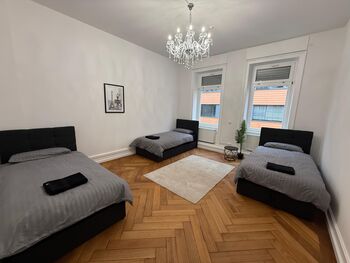 Wohnung Offenbach 200m² 10 Personen mit Parkplatz