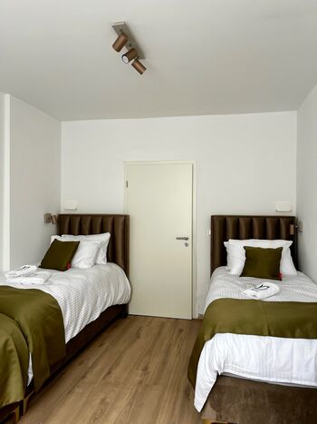 Apartmenthaus in Essen über 2 Ebenen & Garten Foto 2