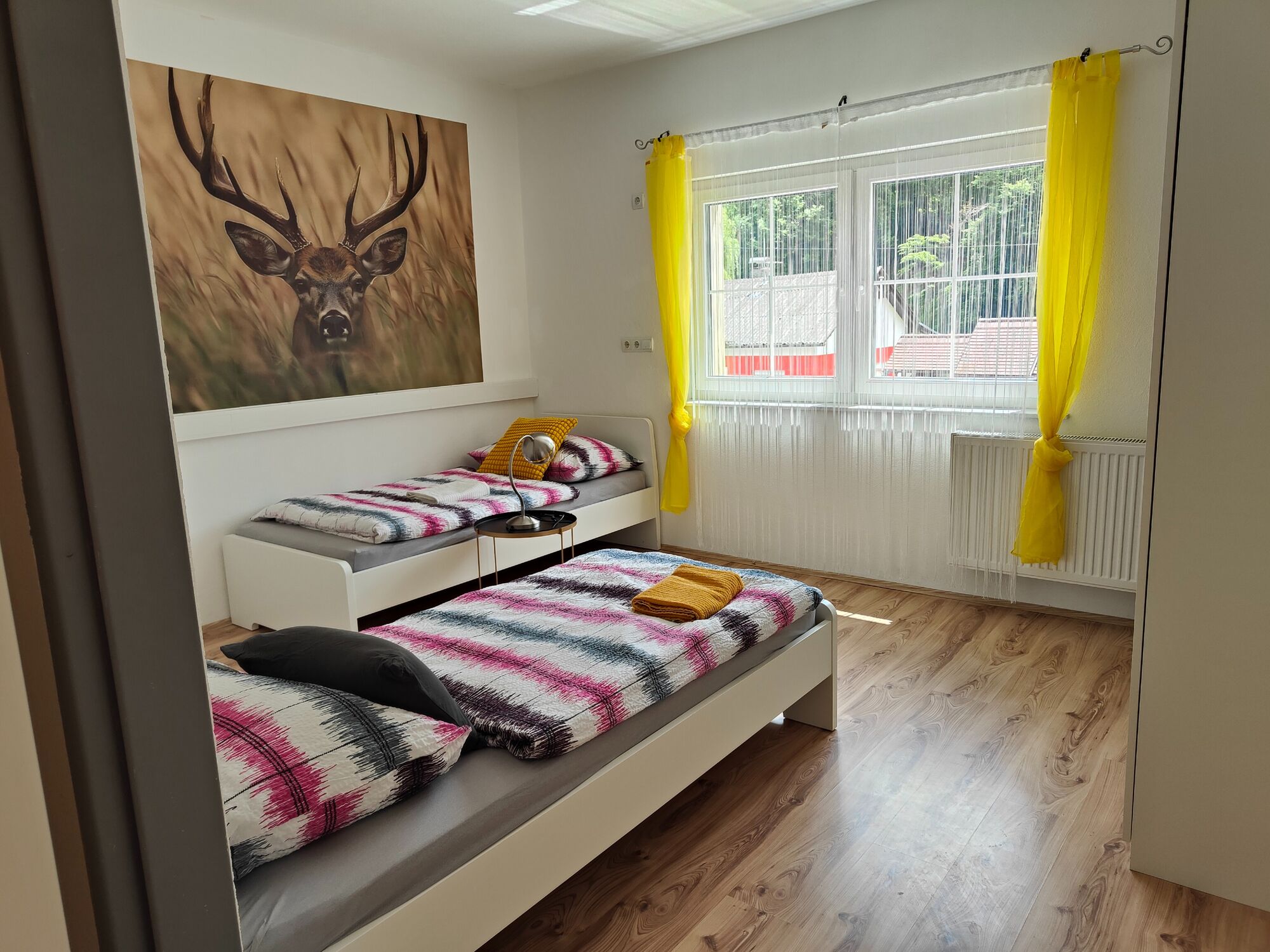 Schlafzimmer 3 - 2 Einzelbetten + Kleiderschrank