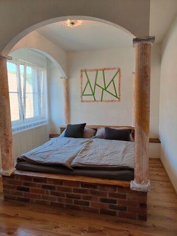 Schlafzimmer 1 - 1 Doppelbett, 1 Kleiderschrank