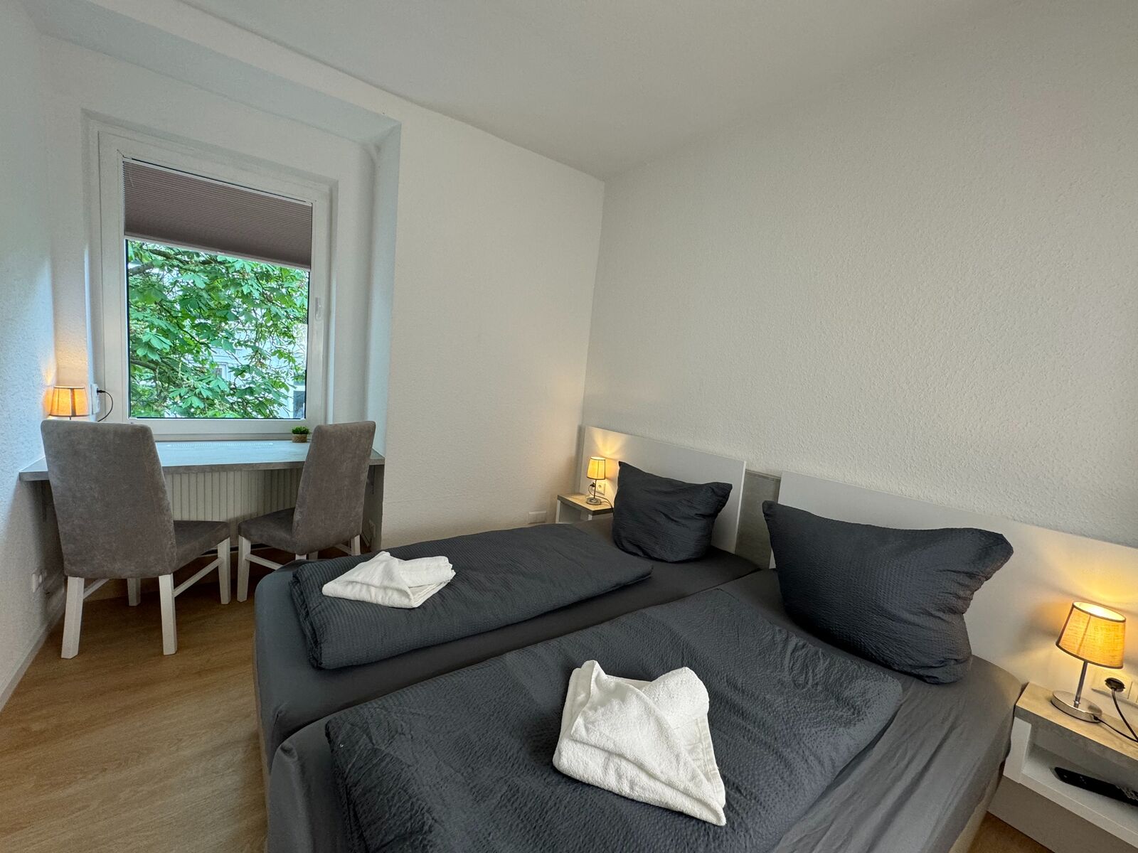 Bett auseinanderziehbar
