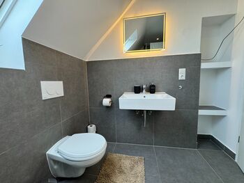 Badezimmer mit Badewanne