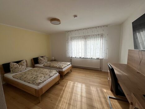 Seeblick - Hotel - Kegelbahn - Café Bild 1