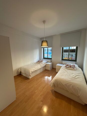 Schlafzimmer 1