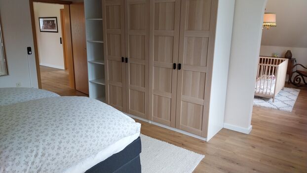 Schlafzimmer 3 OG mit Einzel und Doppelbett
