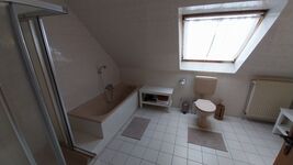 Duschbad mit WC OG
