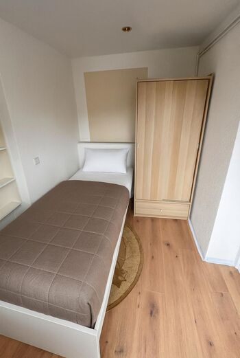 Einzelzimmer mit TV