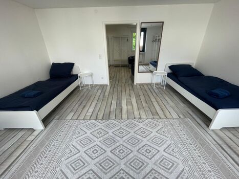 Schönes Haus mit 3 Wohnungen für Gruppen Picture 4