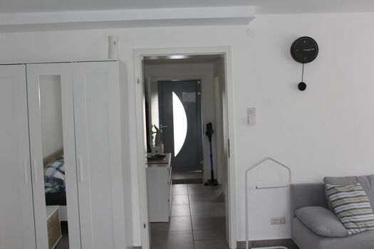 Sicht von Zimmer in den Flur