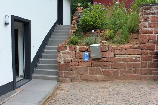 Aussenbereich/ Parkplatz