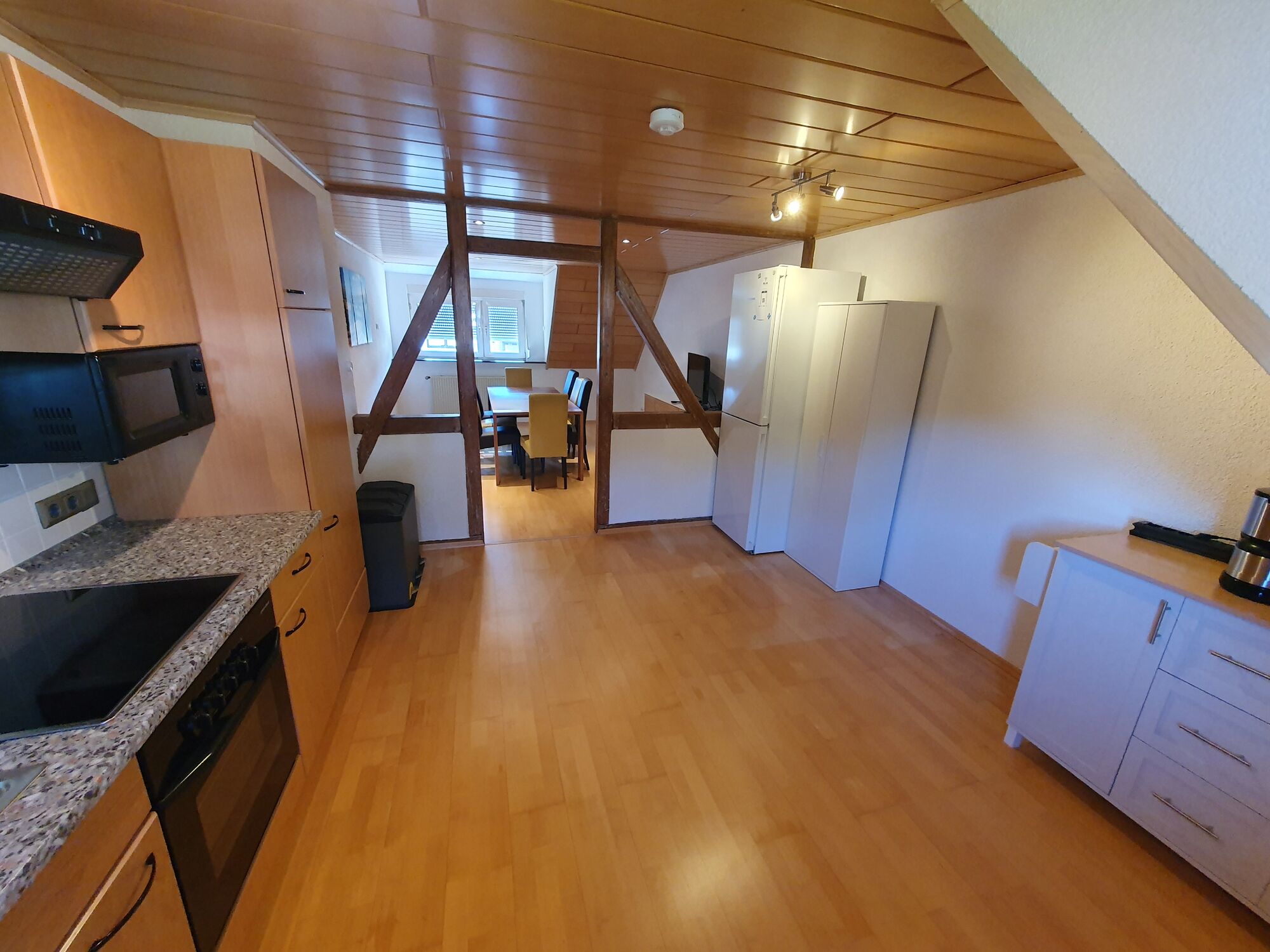 Küche mit Esszimmer