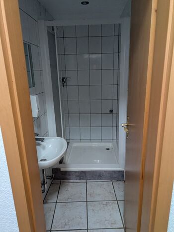 Haus Stops Picture 2