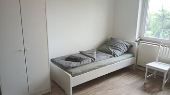 Schlafzimmer 2