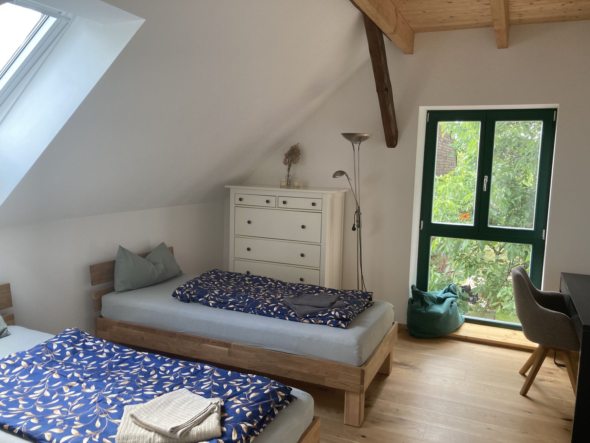 Zimmer 2 mit 2 Einzelbetten