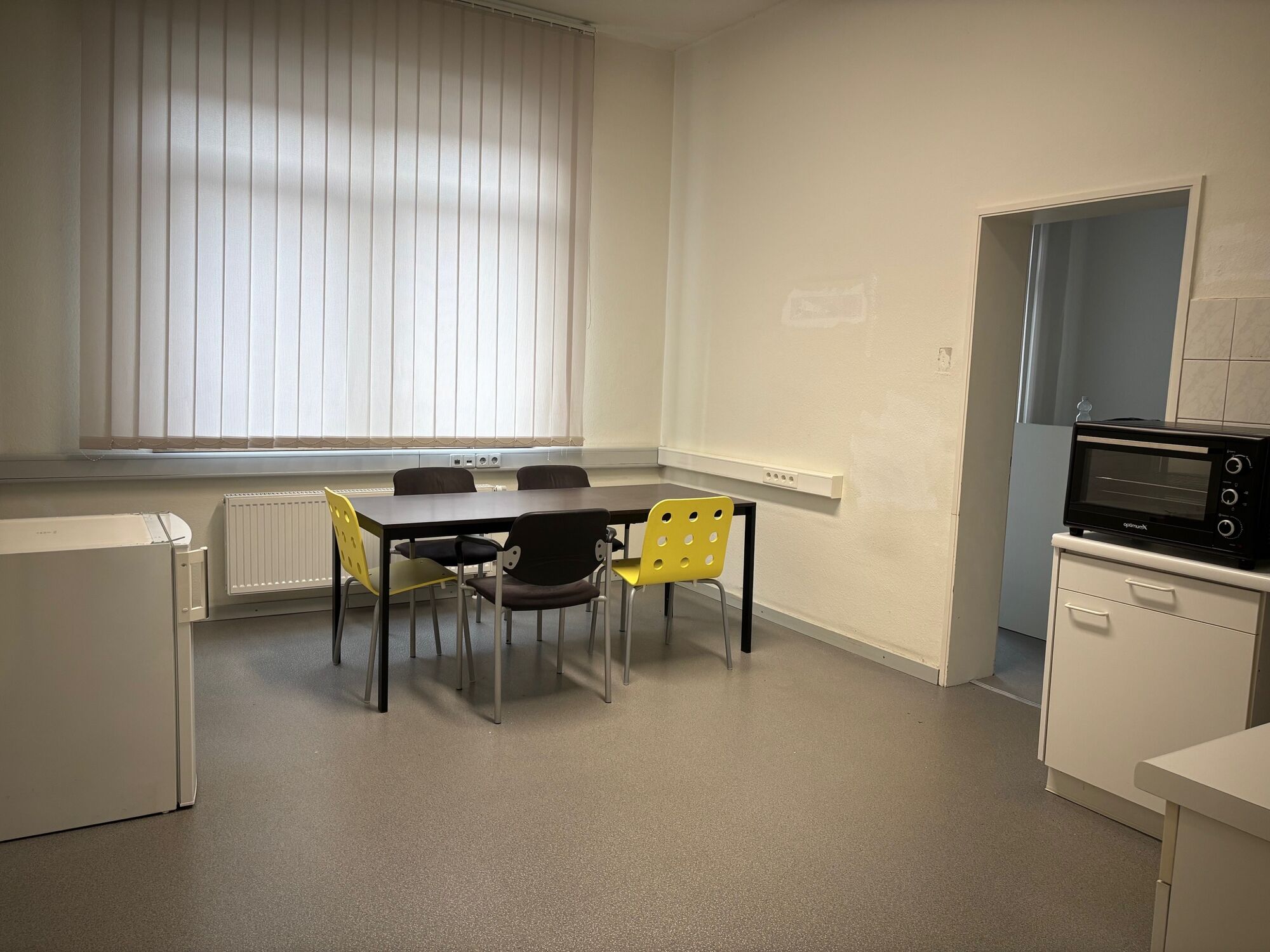 Alte Küche noch nicht fertig... im modernisierten Apartment 