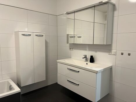 Luxus - Parkplätze - zentral - bis 50 Personen Bild 6