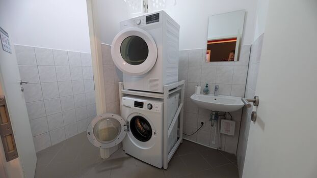 Platz für Waschmaschine und Trockner