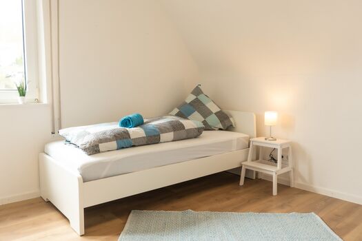 Gemütlich eingerichtetes möbliertes Großraumapartment Bild 2