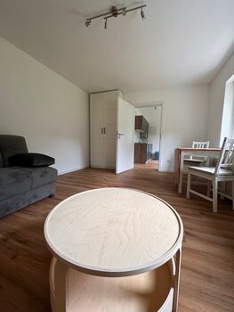 Couch / Bett und Schrank