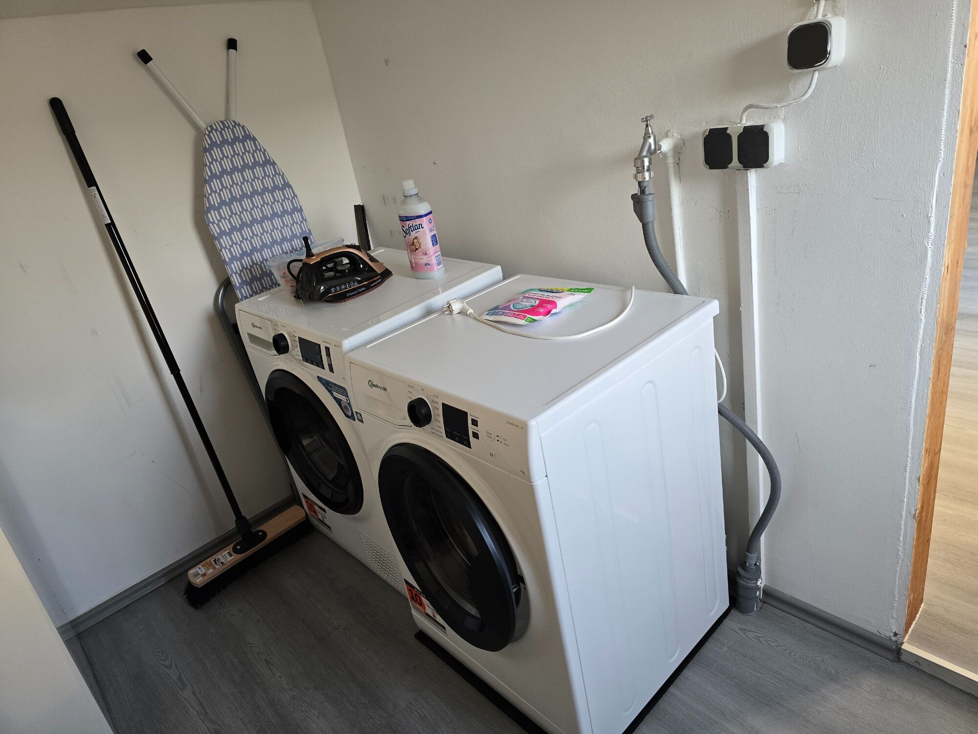 Waschmaschine und Trockner